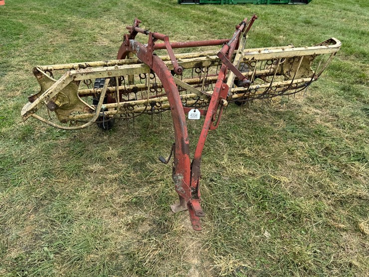 #4004-•-new-holland-10ft-bar-rake-image-2