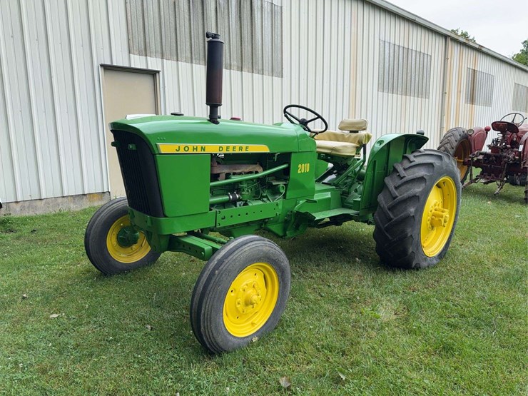 2010-john-deere-2010-image-1