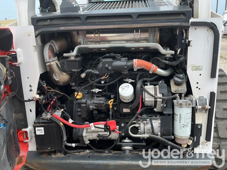 2022-bobcat-t870-image-11