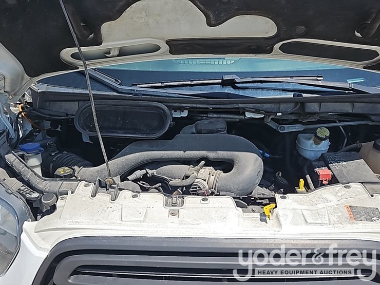 2015-ford-transit-image-30