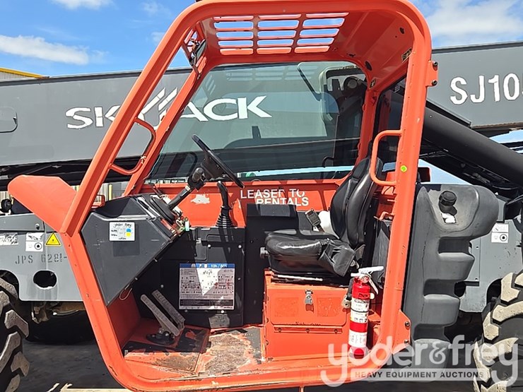 2017-skyjack-sj1056th-image-46