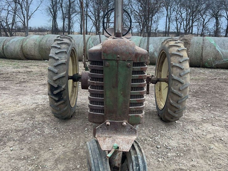 john-deere-model-b-image-8