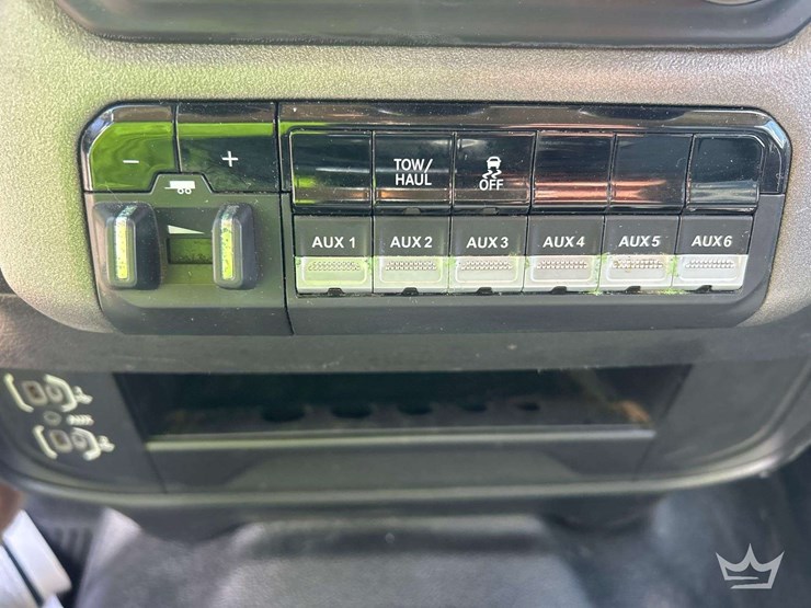 2019-dodge-2500-image-16