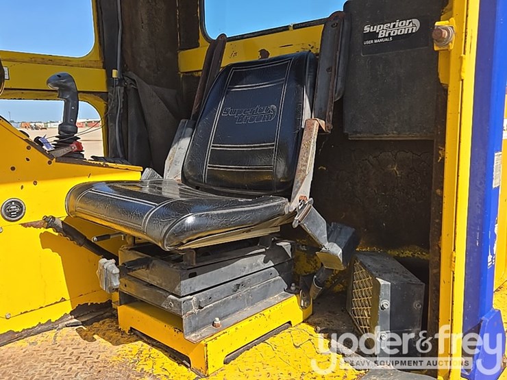2016-superior-broom-dt80-image-50