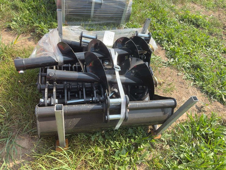 mini-skid-steer-attachment-set-image-3