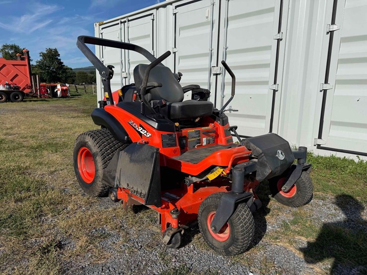 kubota-zd323-image-1