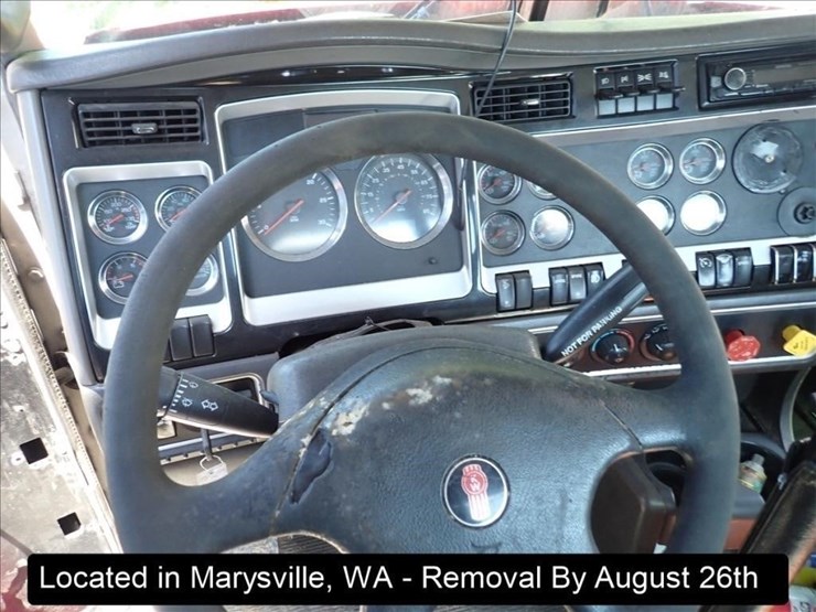 2010-kenworth-t660-image-11