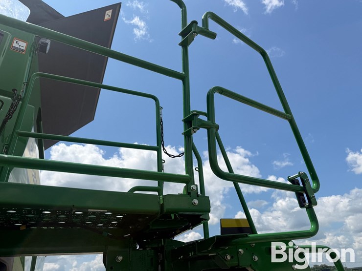 2025-john-deere-s7-800-image-16