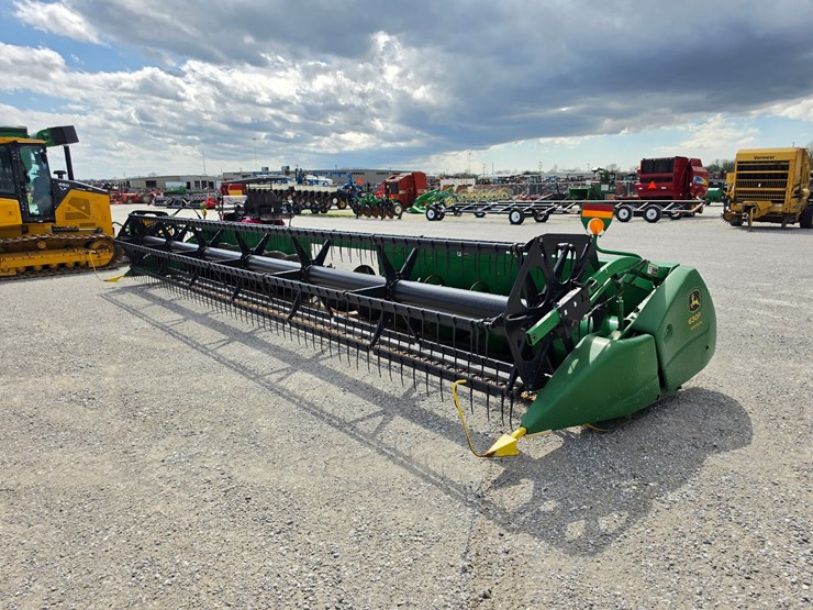 2006-john-deere-630f-image-13