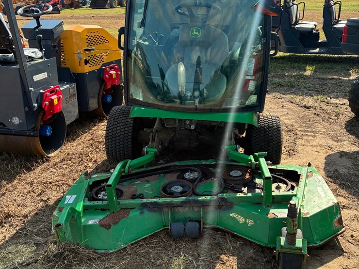 john-deere-1575-image-2