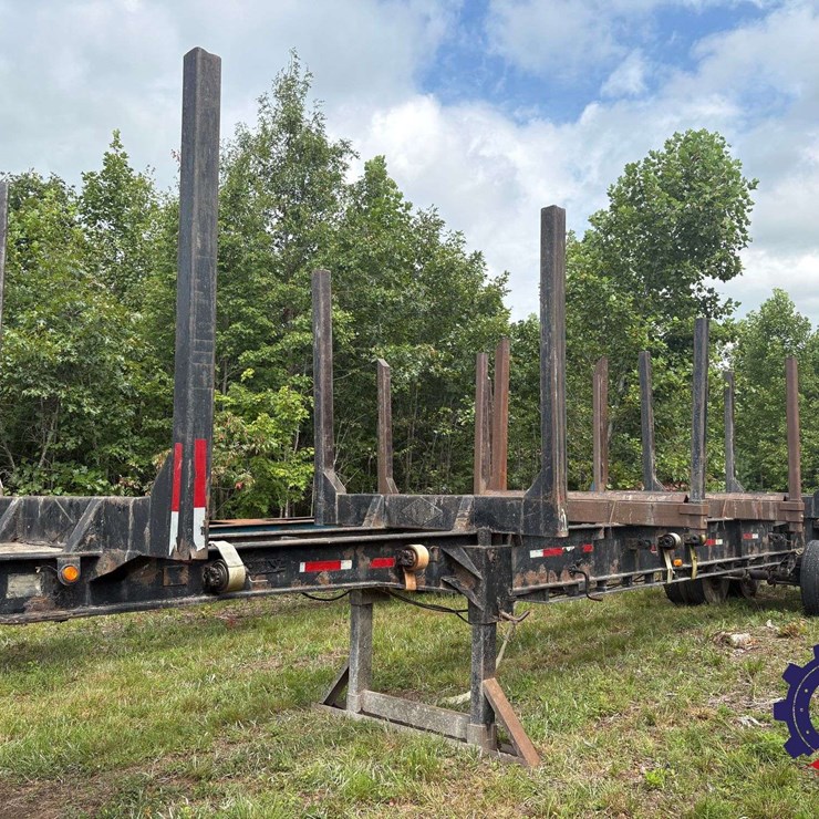 1999 Pitts Triple Bunk T/A Log Trailer