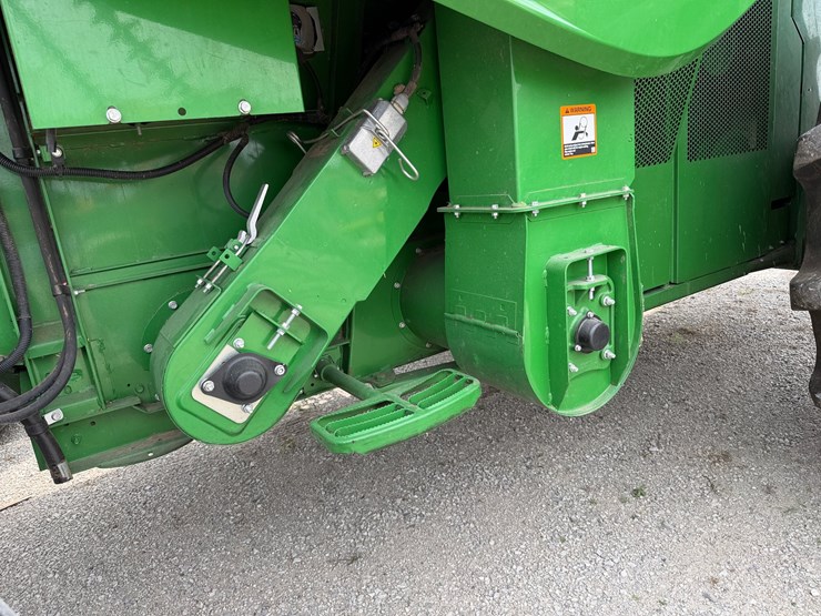 2019-john-deere-s770-image-45