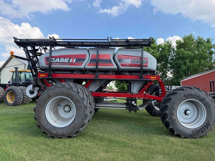 case-ih-3445-airseeder-image-7
