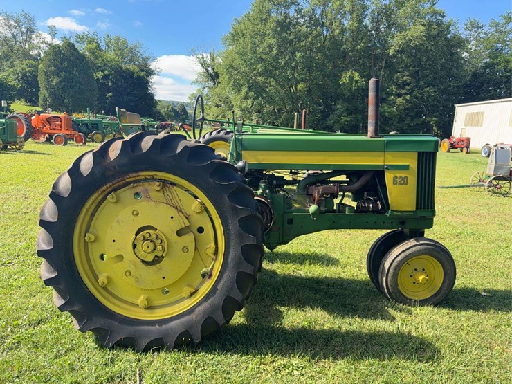 1956-john-deere-620-image-2