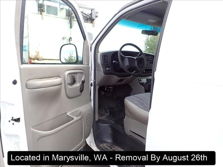 2001-chevrolet-express-3500-image-2