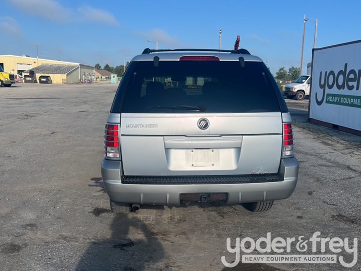 2002-mercury-mountaineer-image-5