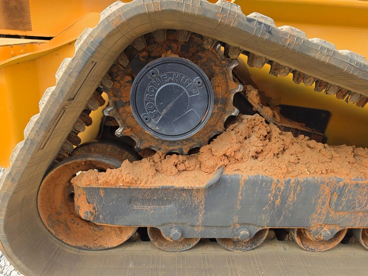 2019-deere-331g-image-15