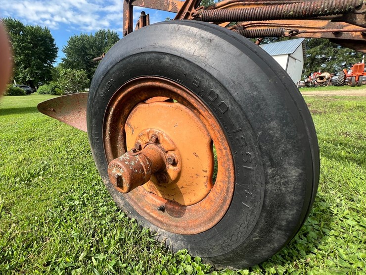 #9915-•-allis-chalmers-3-bottom-plow-image-11