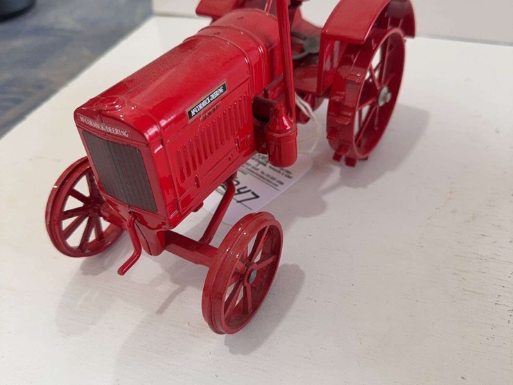 scale-models-mccormick-deering-22-36-h.p-tractor,-die-cast-metal,-1/16-scale-image-2