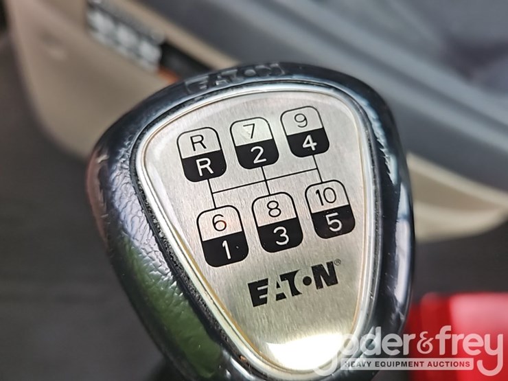 2019-freightliner-cascadia-125-image-39