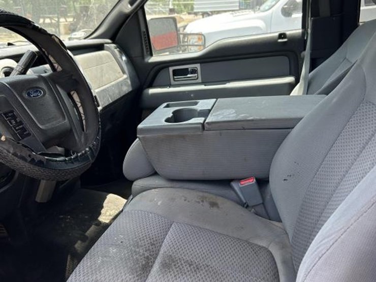 2011-ford-f150-xlt-image-8