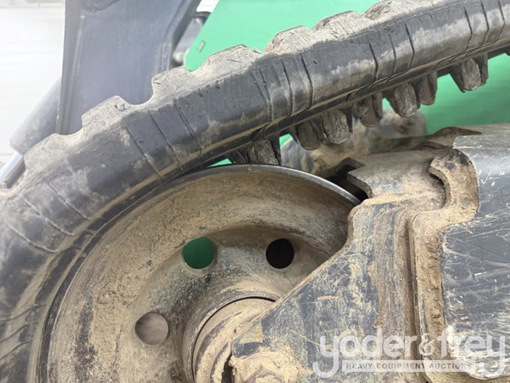 2019-deere-325g-image-13