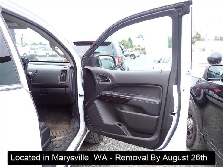 2016-gmc-canyon-image-24