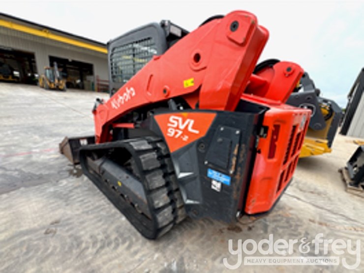 2023-kubota-svl97-2-image-2