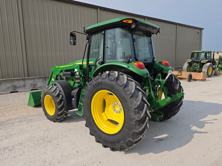 2023-john-deere-6120e-image-16
