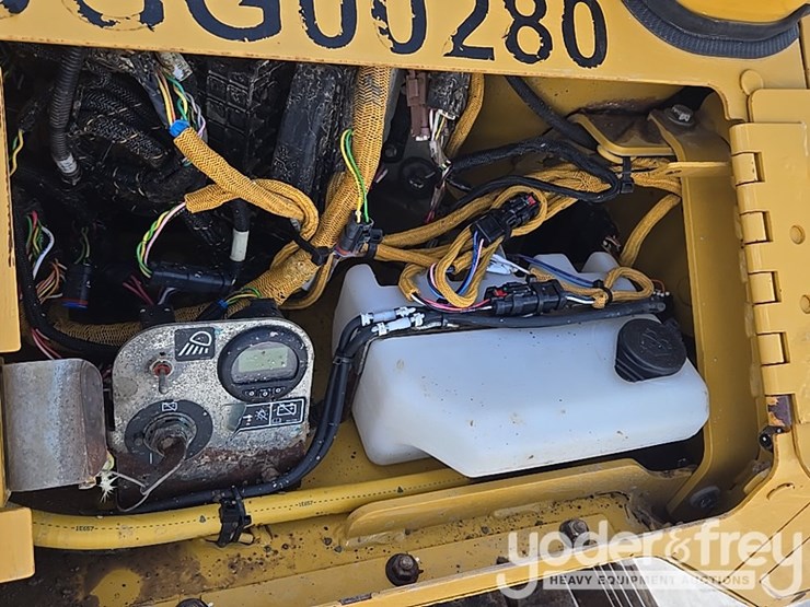 2018-caterpillar-d6n-lgp-image-29