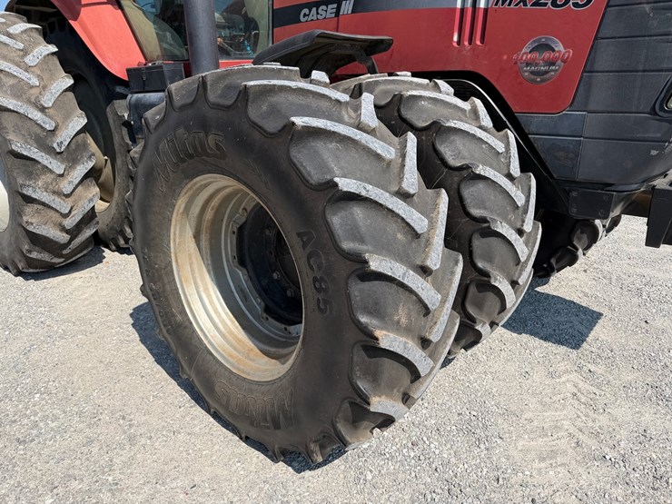 2004-case-ih-mx285-image-5