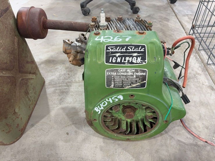 solid-state-ignition-gas-motor-and-metal-jerry-can-image-2