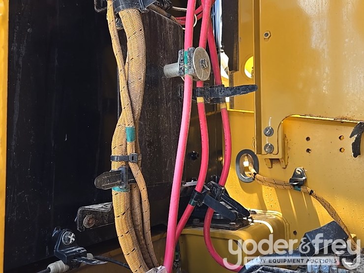 2017-caterpillar-336fl-image-34