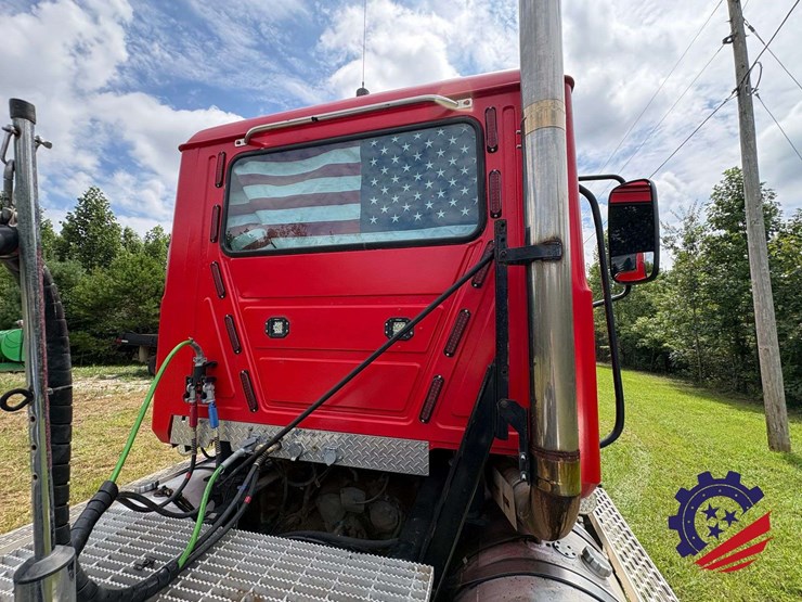 2006-mack-cxn613-t/a-truck-tractor-image-35