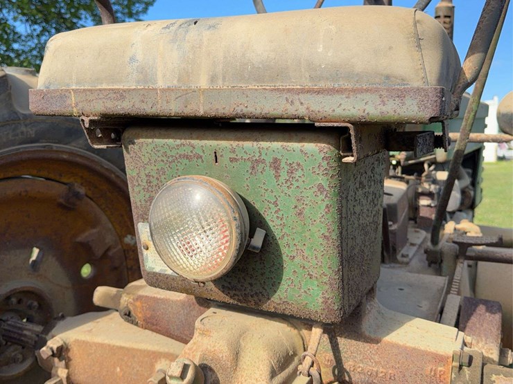 john-deere-model-b-image-34