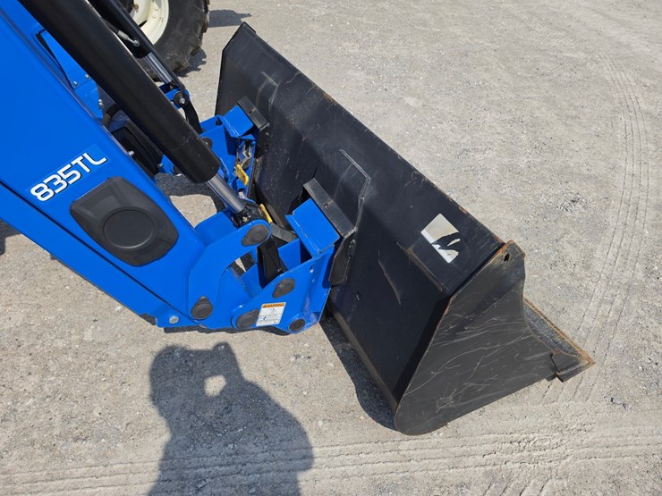 2013-new-holland-t5.105-image-6