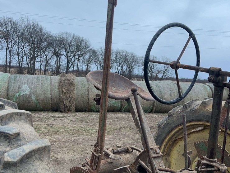 john-deere-model-b-image-35