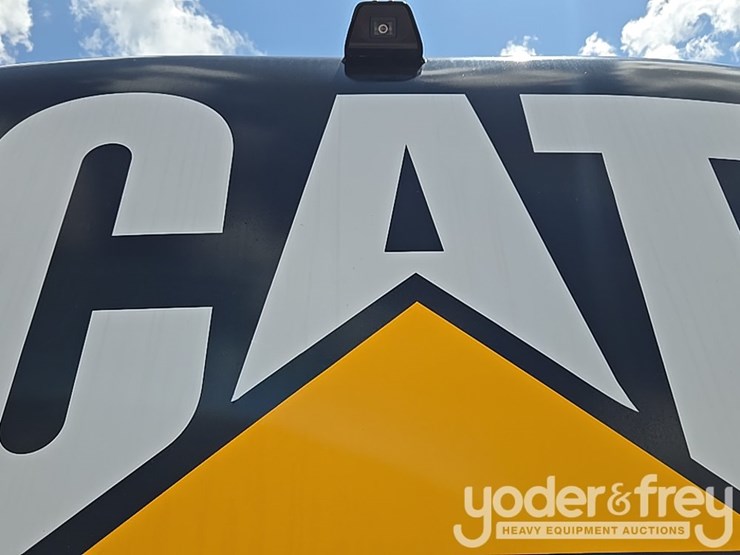 2017-caterpillar-336fl-image-63