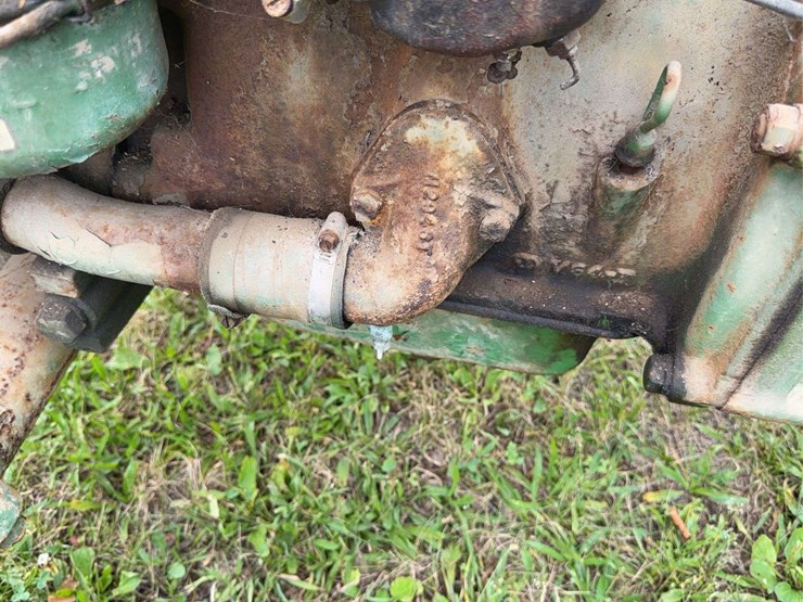 john-deere-320-image-43