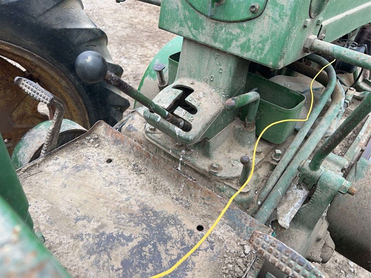john-deere-70-image-40
