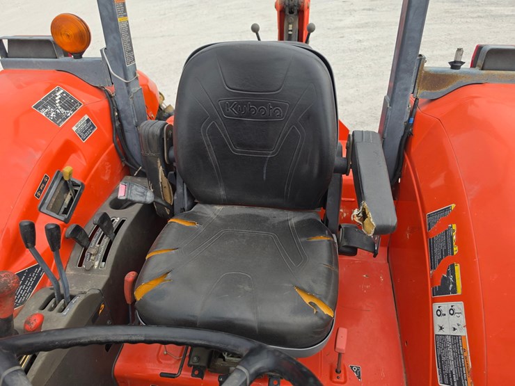 2006-kubota-m8540d-image-10