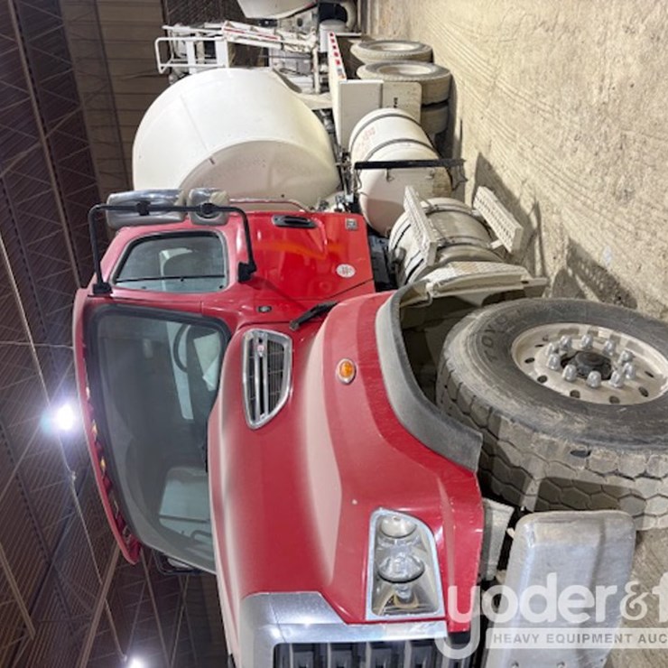2018 FREIGHTLINER 114SD