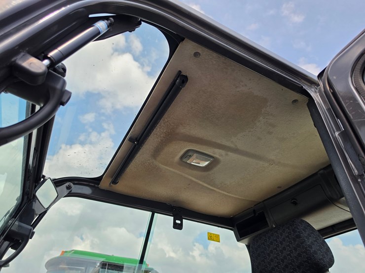 2018-case-cx57c-image-7