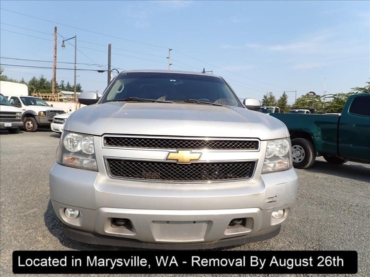 2013-chevrolet-tahoe-image-17