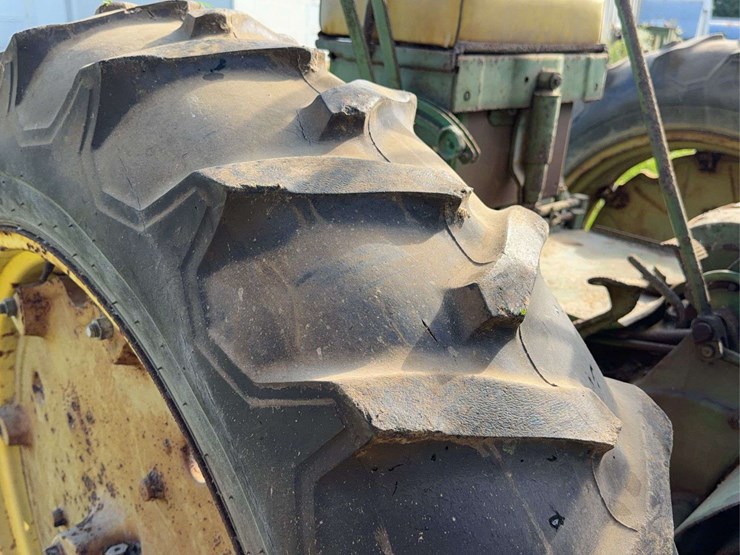 john-deere-630-image-32