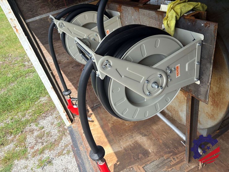 jobsite-fuel-tank-&-dual-t/a-storage-gooseneck-trailer-image-25