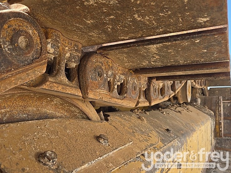 2019-caterpillar-d5k2-image-12