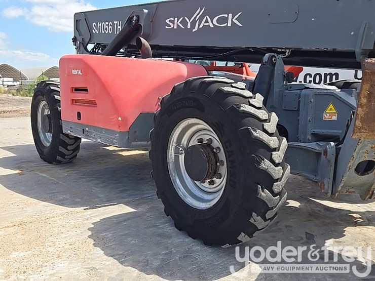 2017-skyjack-sj1056th-image-12