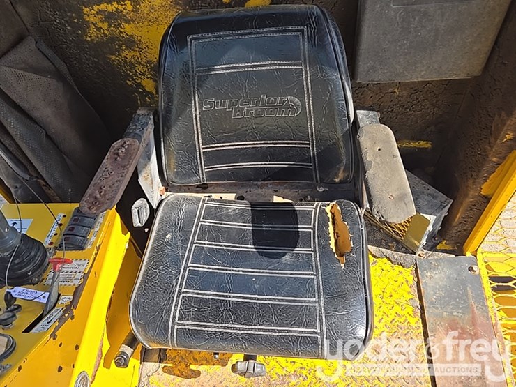 2016-superior-broom-dt80-image-51