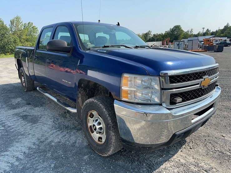 2013-chevrolet-silverado-2500hd-image-3